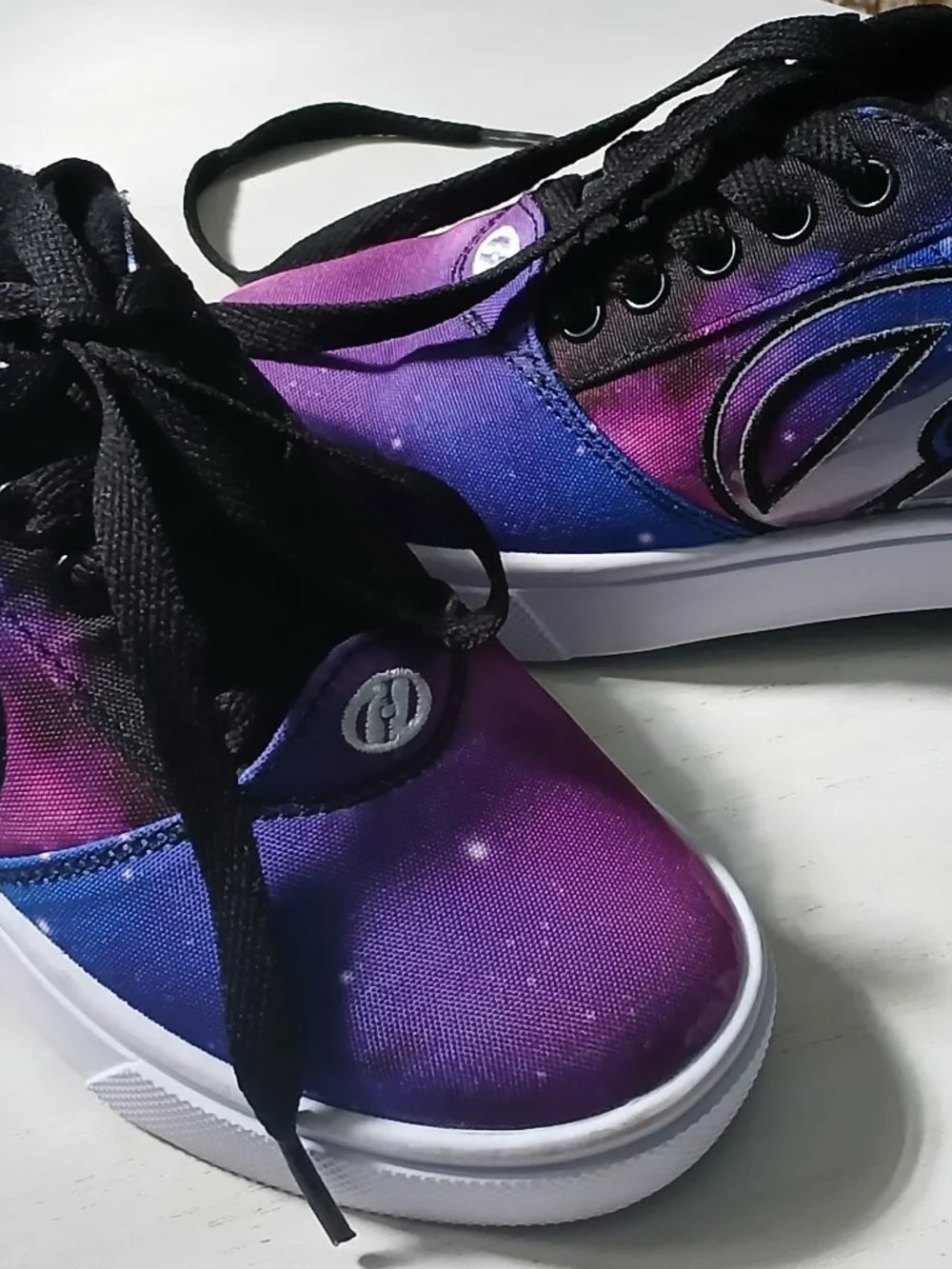 Kids Heelys 13C Galaxy with wheels